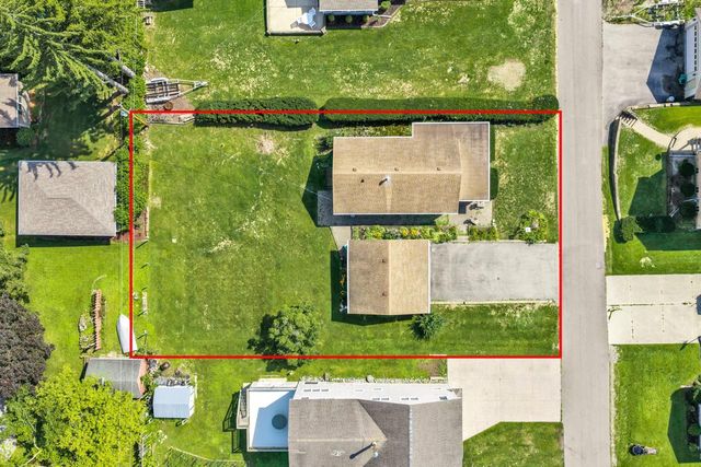 4226 Maple DRIVE, Delavan, WI 53115