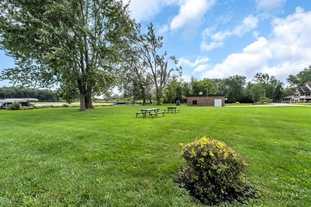 4226 Maple DRIVE, Delavan, WI 53115