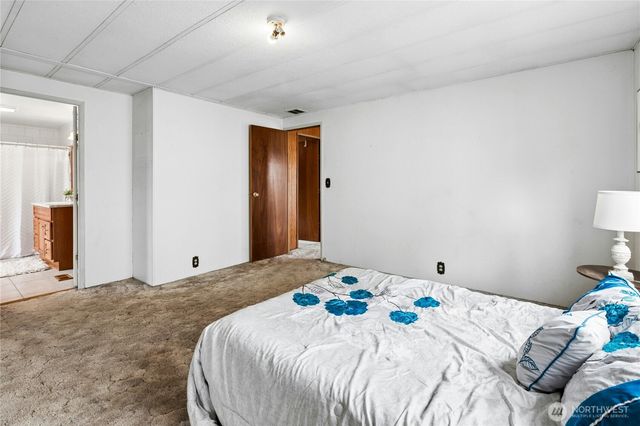 801 Walker Avenue, Oak Harbor, WA 98277