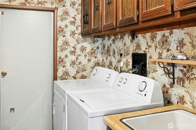 801 Walker Avenue, Oak Harbor, WA 98277