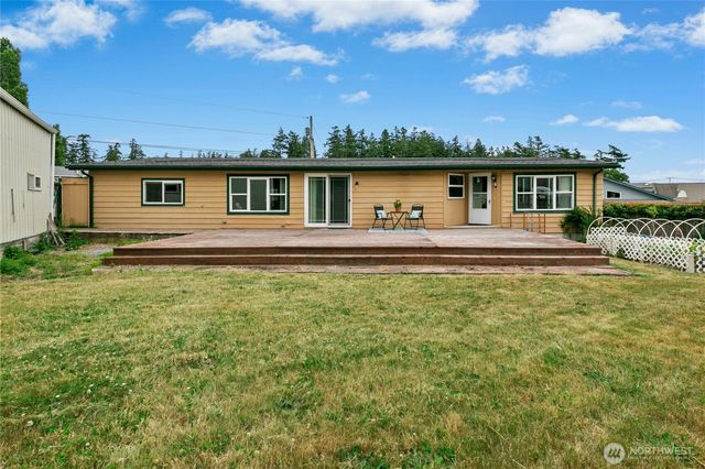 801 Walker Avenue, Oak Harbor, WA 98277