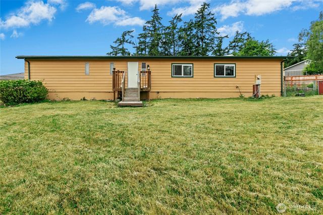 801 Walker Avenue, Oak Harbor, WA 98277