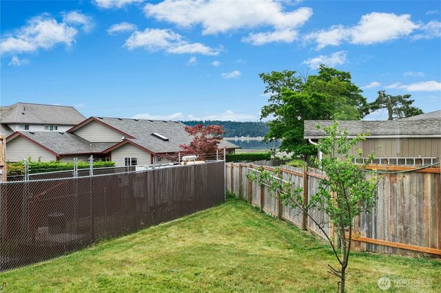 801 Walker Avenue, Oak Harbor, WA 98277