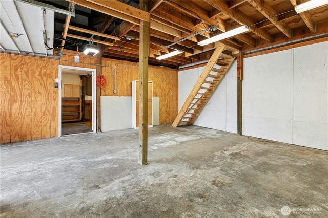 801 Walker Avenue, Oak Harbor, WA 98277