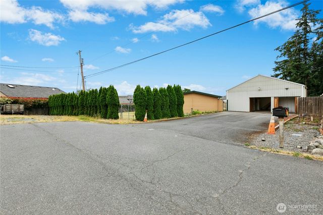 801 Walker Avenue, Oak Harbor, WA 98277