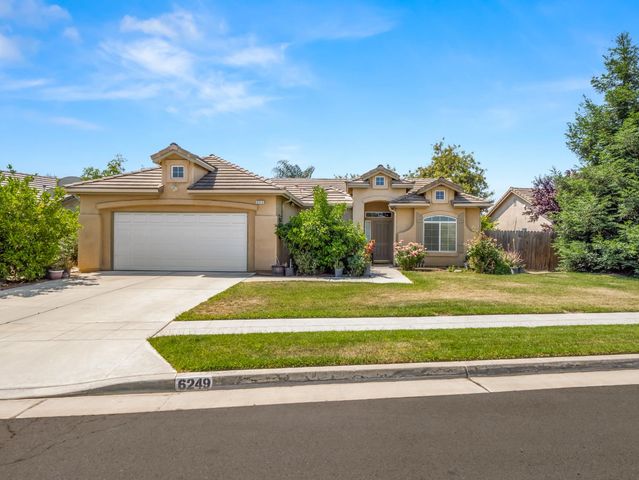 6249 W Dovewood Lane, Fresno, CA 93723