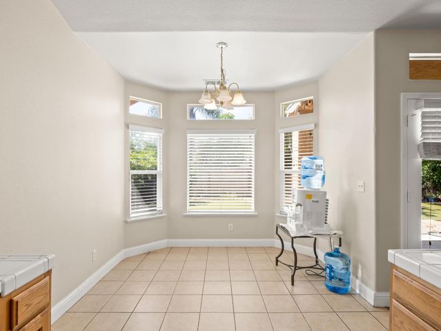 6249 W Dovewood Lane, Fresno, CA 93723