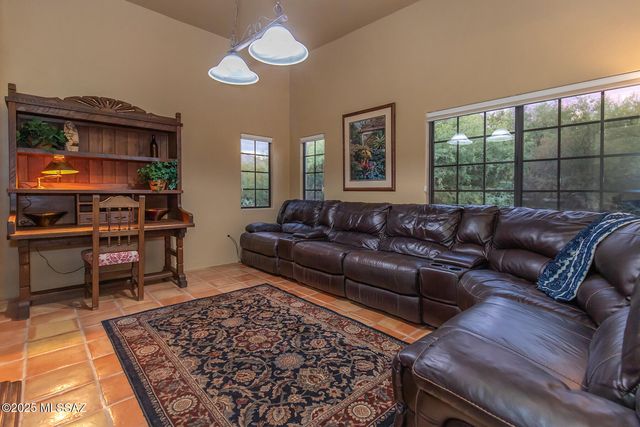 3071 N Wentworth Road, Tucson, AZ 85749