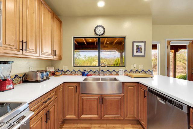 3071 N Wentworth Road, Tucson, AZ 85749