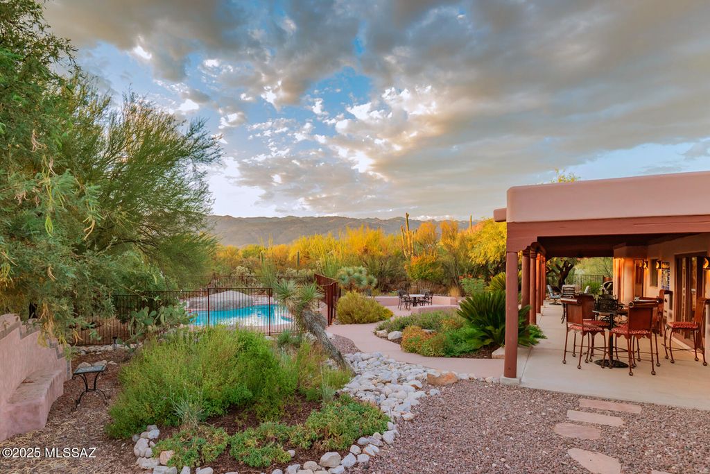 3071 N Wentworth Road, Tucson, AZ 85749