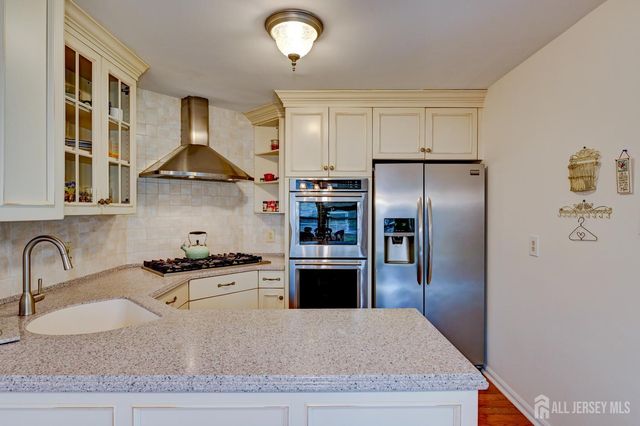 29 1st Street, Franklin, NJ 08873