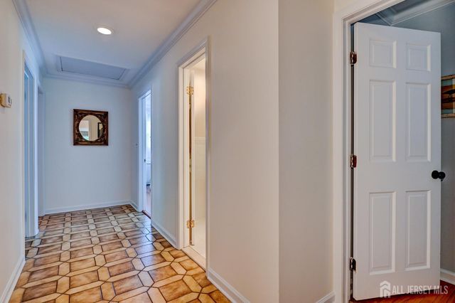 29 1st Street, Franklin, NJ 08873