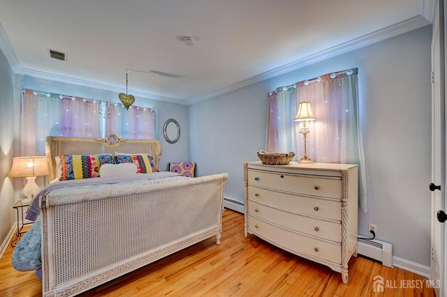 29 1st Street, Franklin, NJ 08873