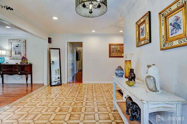29 1st Street, Franklin, NJ 08873