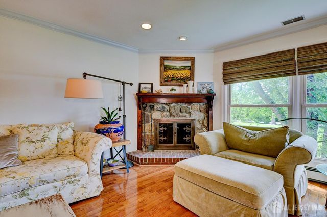 29 1st Street, Franklin, NJ 08873