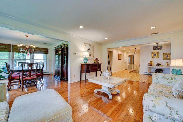 29 1st Street, Franklin, NJ 08873