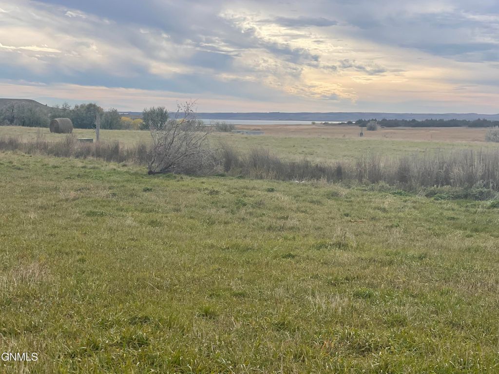 25 Rudy Lane SW, Linton, ND 58552 photo 11