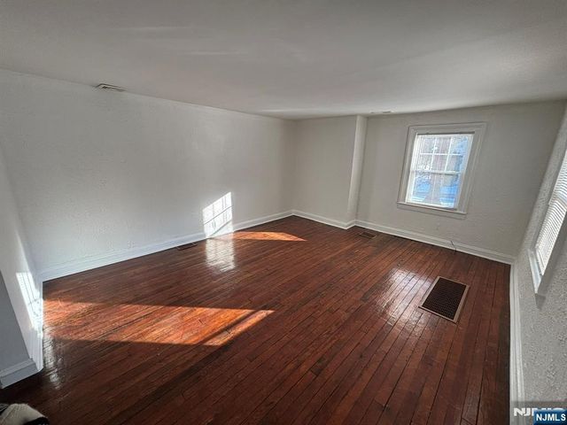 86 Ringwood Avenue, Ringwood, NJ 07456