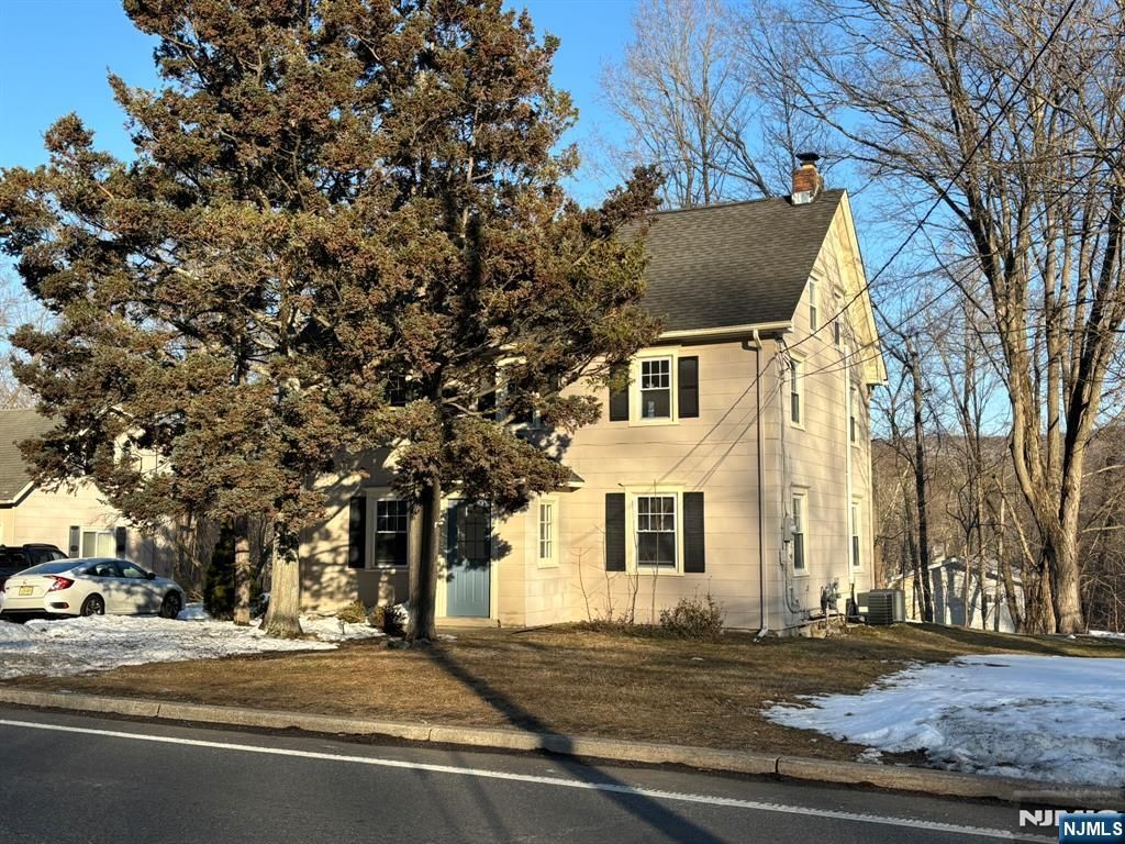86 Ringwood Avenue, Ringwood, NJ 07456