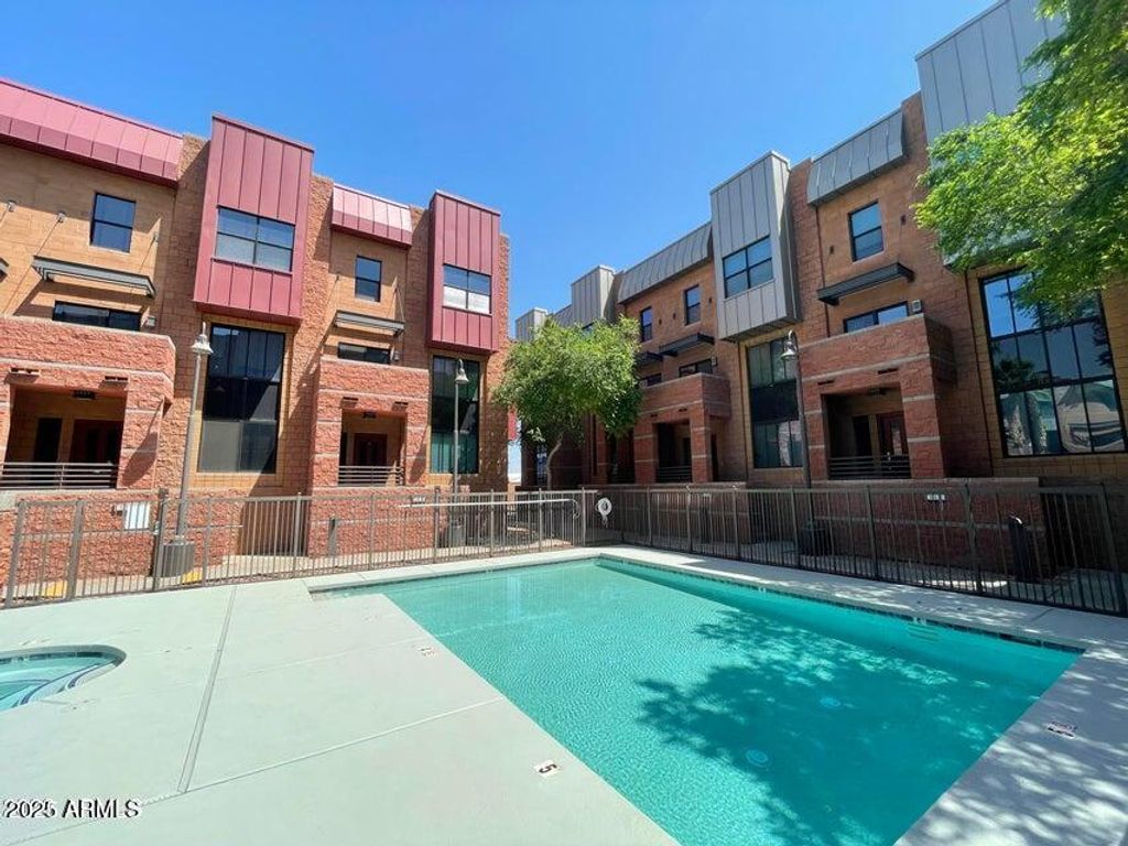 330 S Farmer Avenue Unit 114, Tempe, AZ 85281