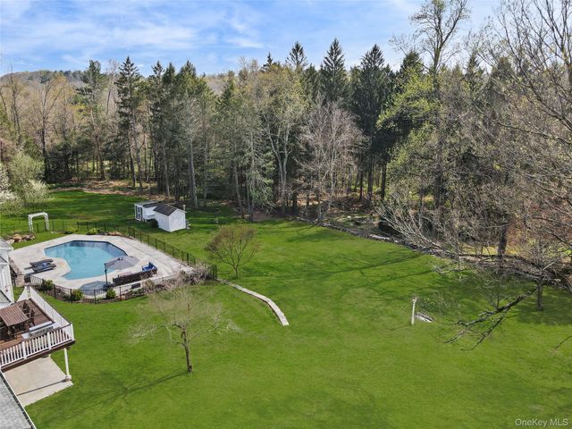 20 Oscaleta Road, South Salem, NY 10590