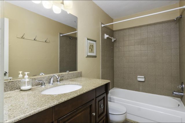 803 Colony Glen Court, Houston, TX 77062