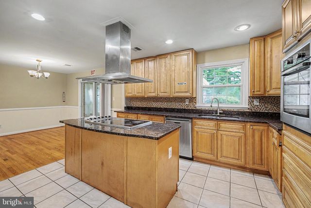10708 NORMAN AVE, Fairfax, VA 22030