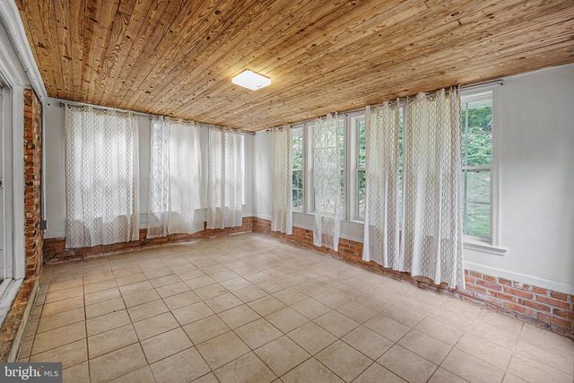 10708 NORMAN AVE, Fairfax, VA 22030