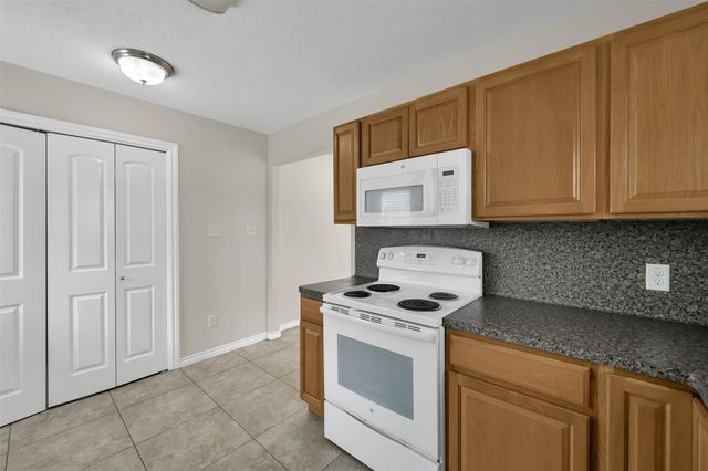 163 S Bend Court A, Willis, TX 77378