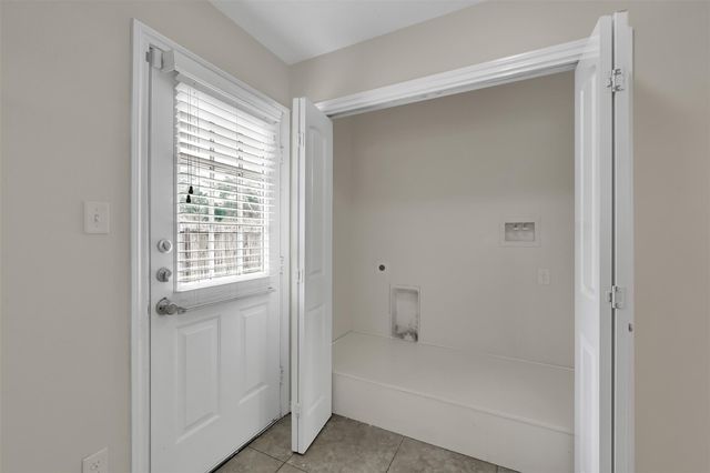 163 S Bend Court A, Willis, TX 77378