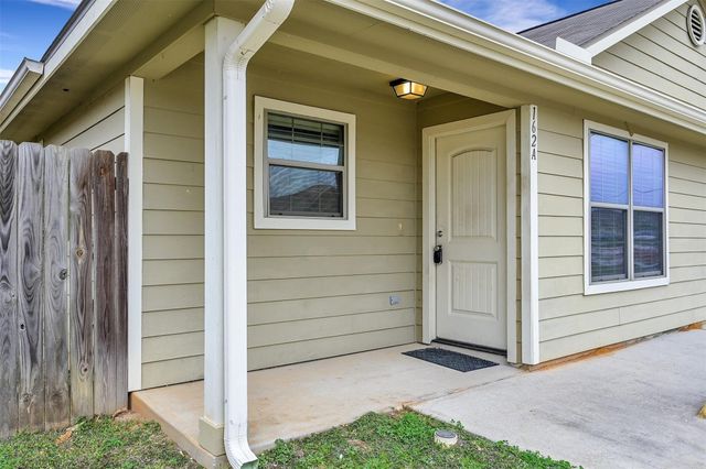 163 S Bend Court A, Willis, TX 77378