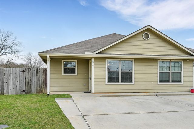 163 S Bend Court A, Willis, TX 77378