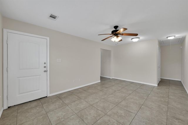 163 S Bend Court A, Willis, TX 77378