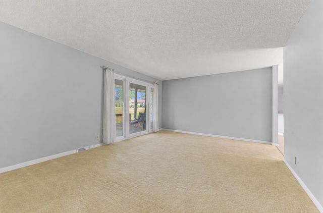 550 Lakeview Cir, Tennessee Ridge, TN 37178