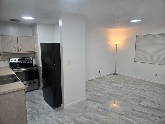 5120 NE 18th Ave 2, Fort Lauderdale, FL 33334