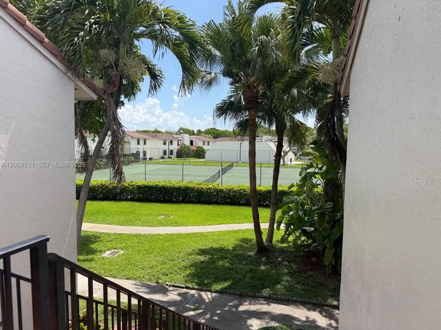 10875 NW 7th St 23-36, Miami, FL 33172