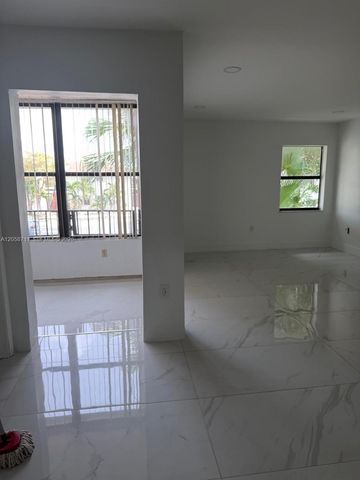 10875 NW 7th St 23-36, Miami, FL 33172
