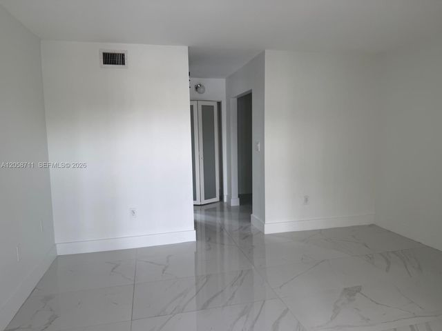 10875 NW 7th St 23-36, Miami, FL 33172