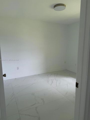 10875 NW 7th St 23-36, Miami, FL 33172