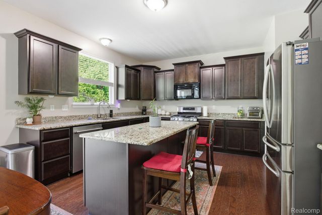 28720 Apple Blossom Drive, Huron Charter Township, MI 48134