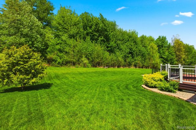28720 Apple Blossom Drive, Huron Charter Township, MI 48134