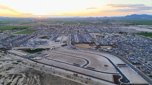 17446 W ILLINI Street, Goodyear, AZ 85338