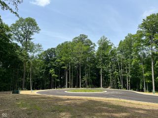 10379 Dartmoor Way, Zionsville, IN 46077