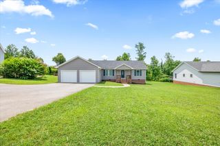 4060 Charlton Sq, Cookeville, TN 38501