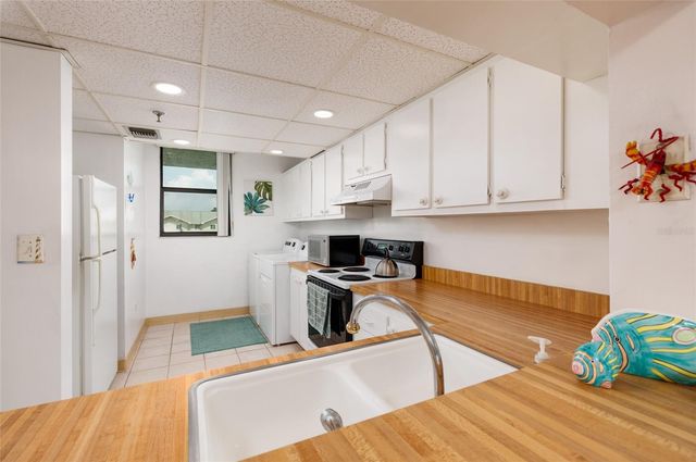 15462 GULF BOULEVARD 304, Madeira Beach, FL 33708