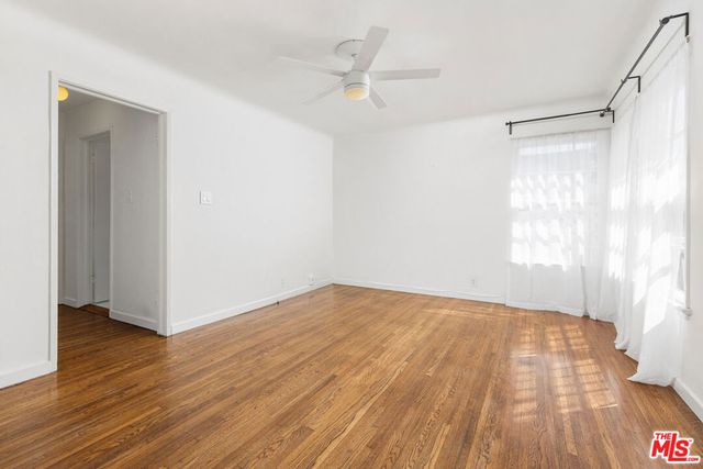 425 W Riverside Drive, Burbank, CA 91506