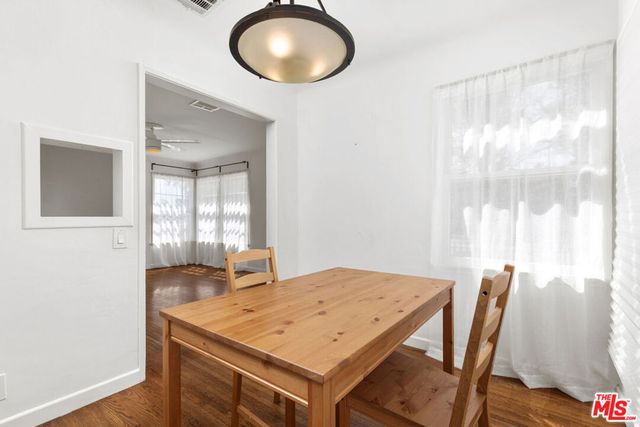 425 W Riverside Drive, Burbank, CA 91506