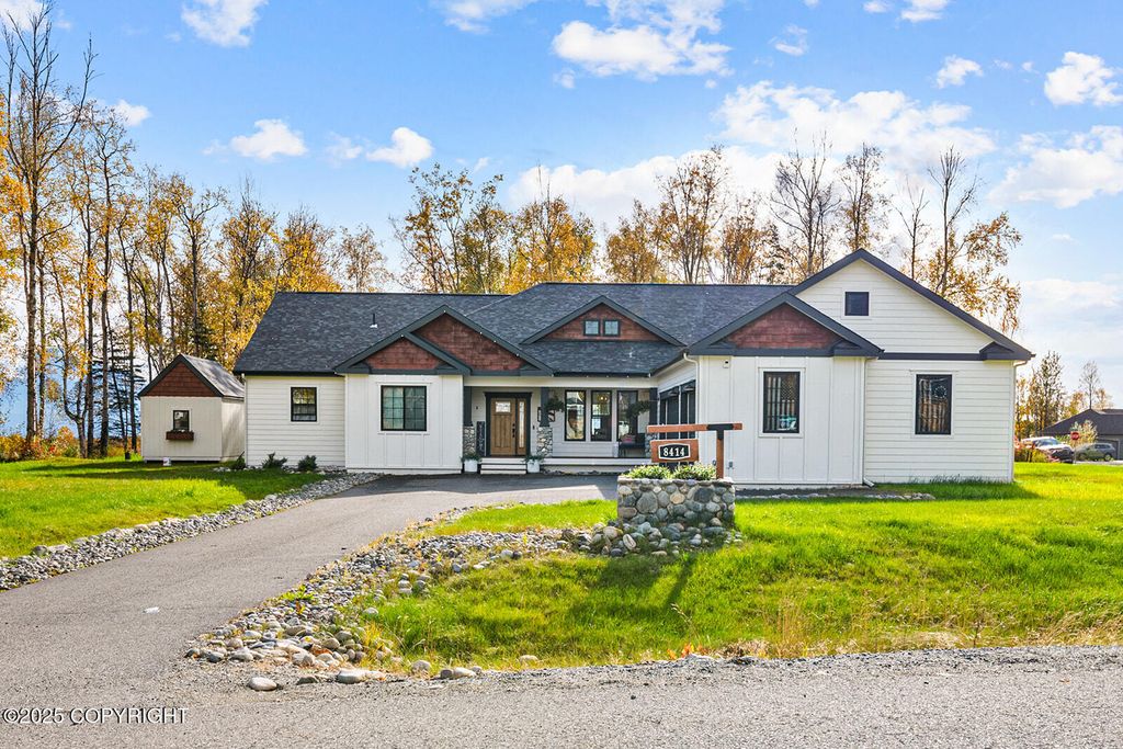 8414 E Amazing View Circle, Palmer, AK 99645
