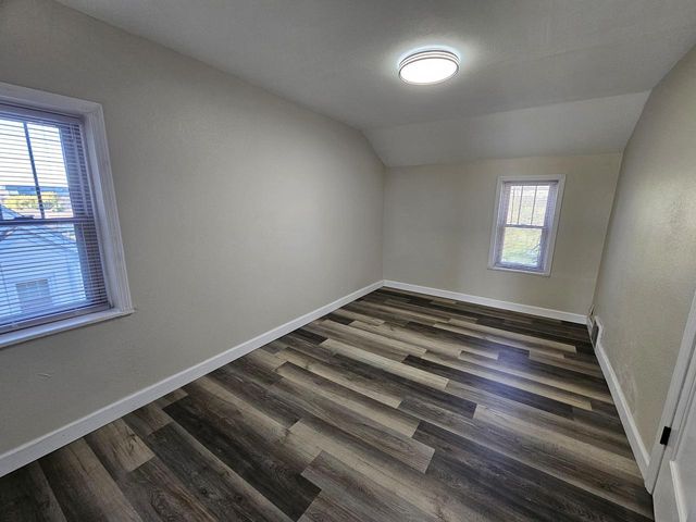 4800 W Green Tree ROAD, Milwaukee, WI 53223