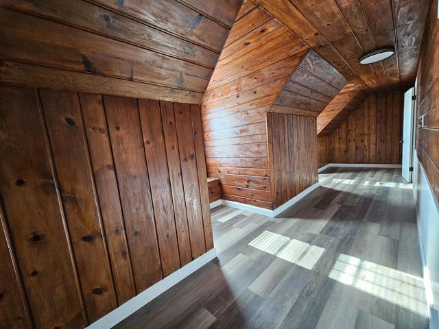 4800 W Green Tree ROAD, Milwaukee, WI 53223